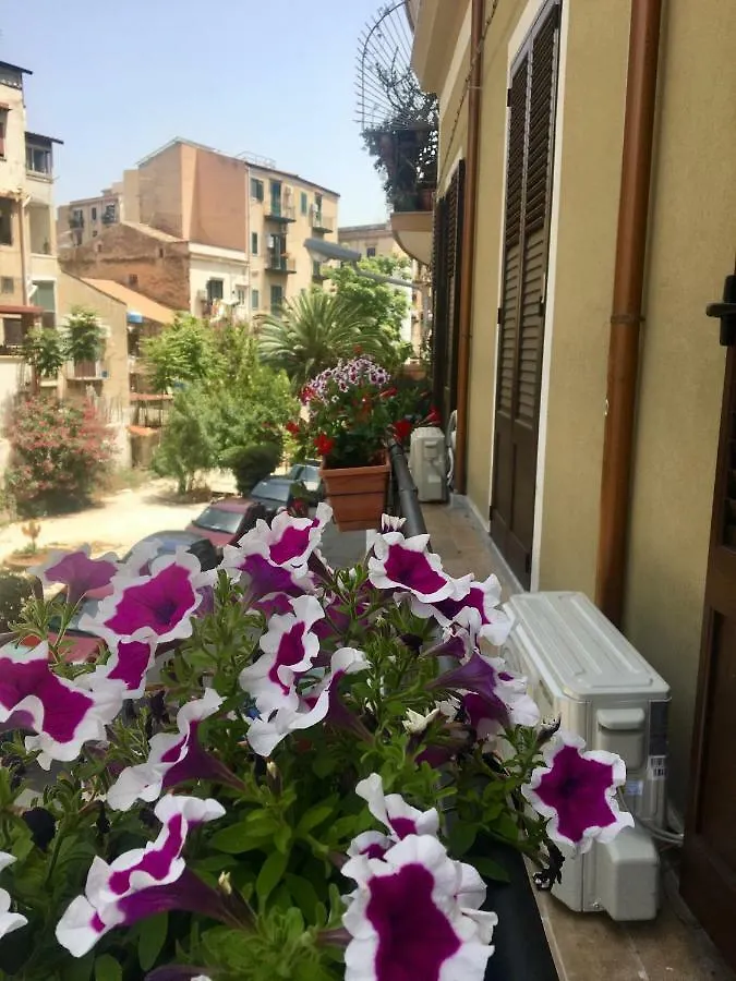 Le Casette Di Laura Palermo Holiday home